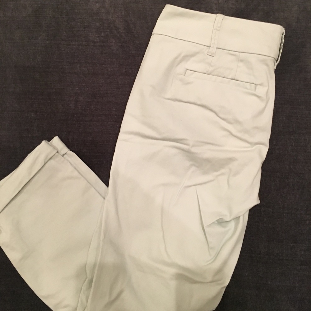 LOFT Cropped Capri Mint Size 4